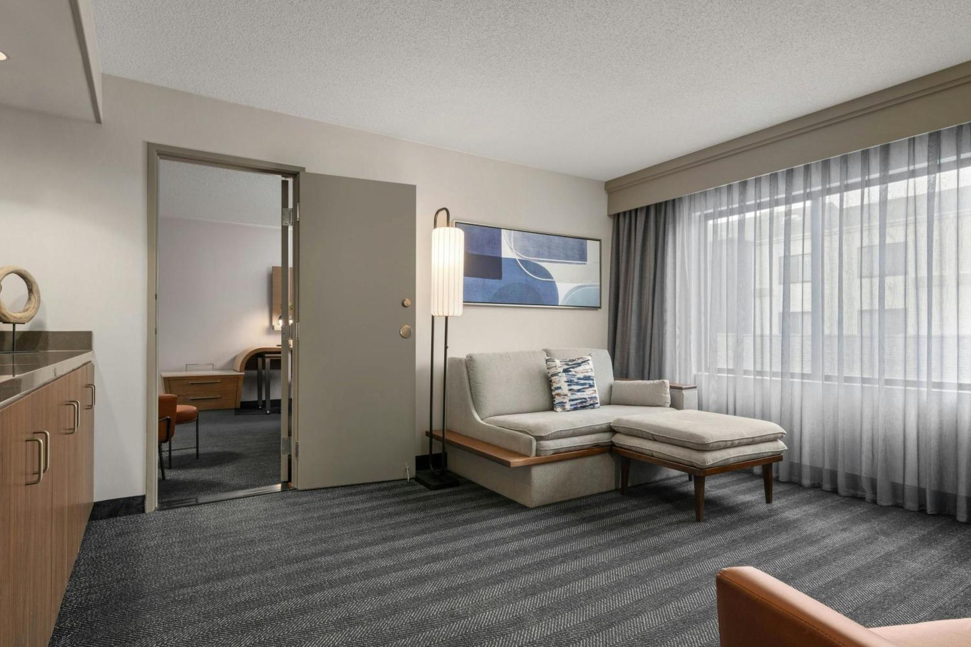 Courtyard Boise Downtown Hotel Екстериор снимка