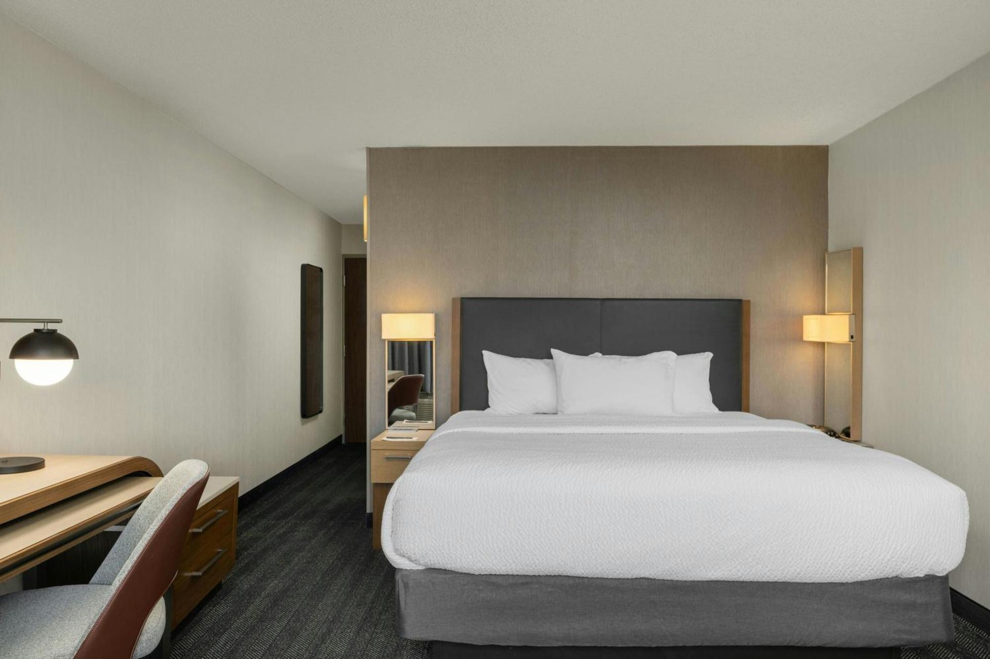 Courtyard Boise Downtown Hotel Екстериор снимка