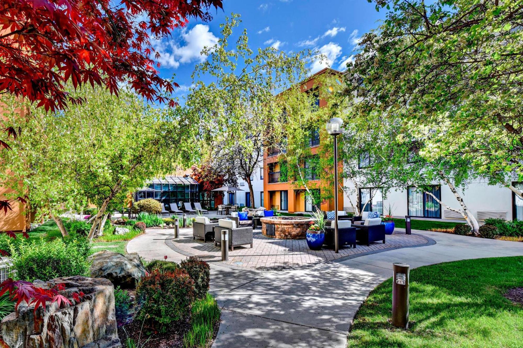 Courtyard Boise Downtown Hotel Екстериор снимка