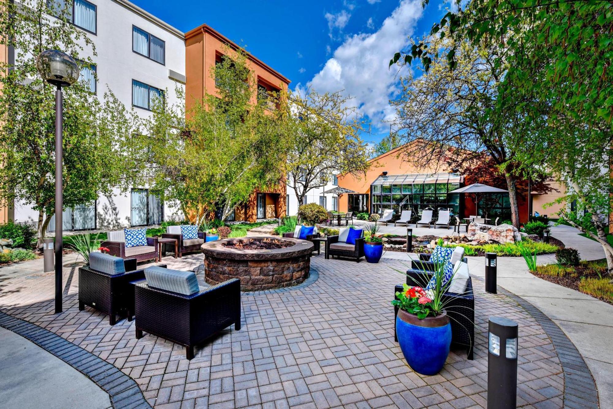 Courtyard Boise Downtown Hotel Екстериор снимка