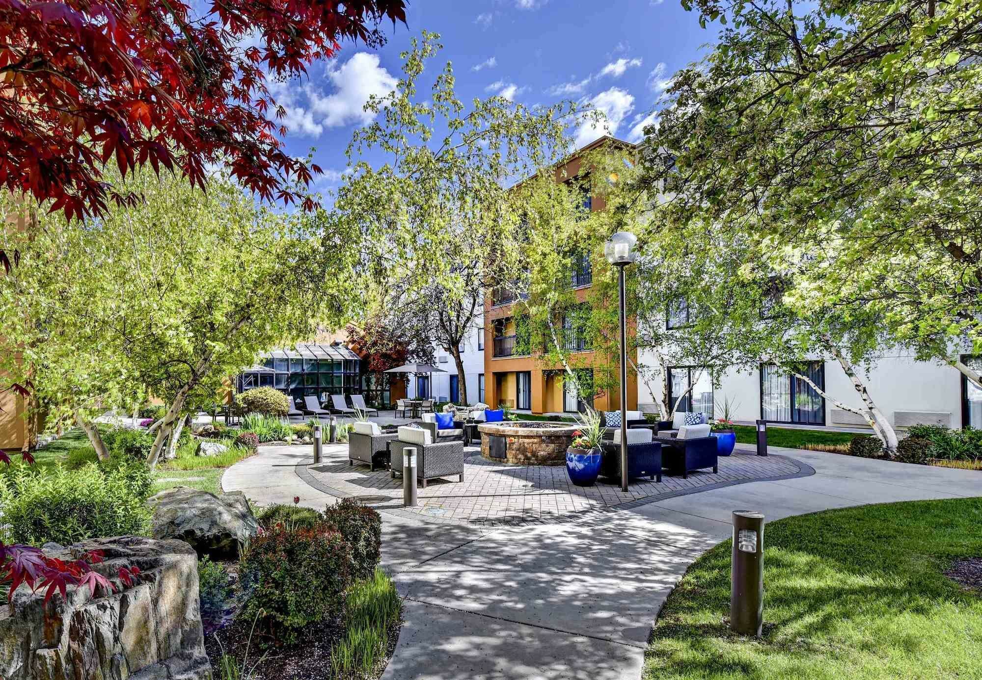 Courtyard Boise Downtown Hotel Екстериор снимка